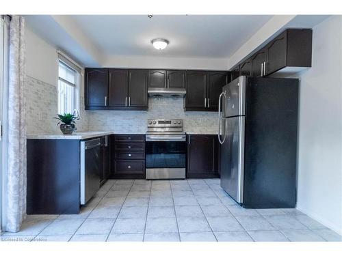 75 Saintsbury Crescent, Brampton, ON - Indoor Photo Showing Kitchen