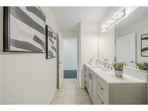 1224 Bonin Crescent, Milton, ON - Indoor Photo Showing Bathroom