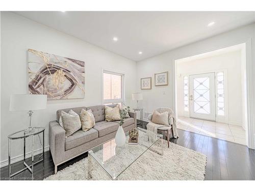 1224 Bonin Crescent, Milton, ON - Indoor Photo Showing Living Room