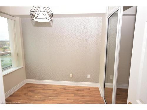 1508-156 Enfield Drive, Mississauga, ON - Indoor Photo Showing Other Room