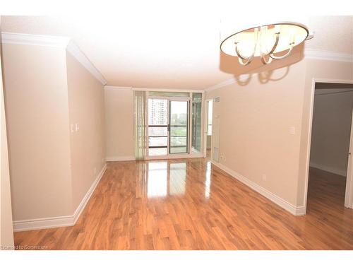 1508-156 Enfield Drive, Mississauga, ON - Indoor Photo Showing Other Room