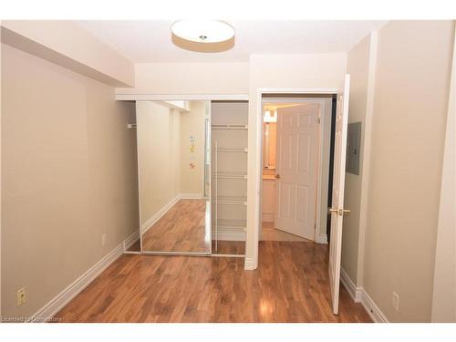 1508-156 Enfield Drive, Mississauga, ON - Indoor Photo Showing Other Room