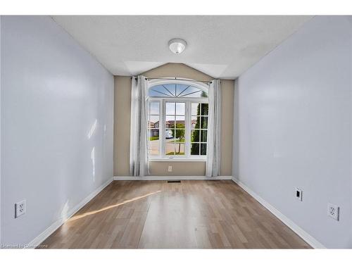 22 Weymouth Road, Barrie, ON - Indoor Photo Showing Other Room