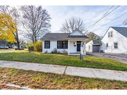 113 Pleasant Avenue  Kitchener, ON N2M 4A7