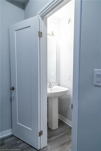 35 Laguna Village Crescent, Hamilton, ON - Indoor Photo Showing Bathroom