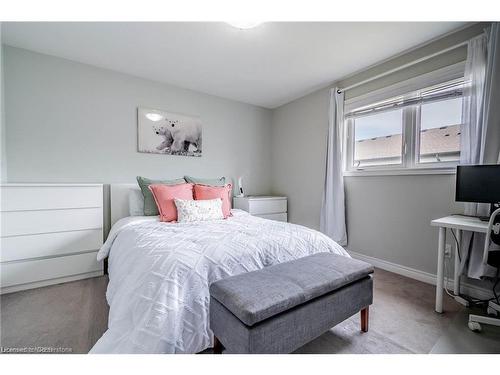 55-7768 Ascot Circle, Niagara Falls, ON - Indoor Photo Showing Bedroom