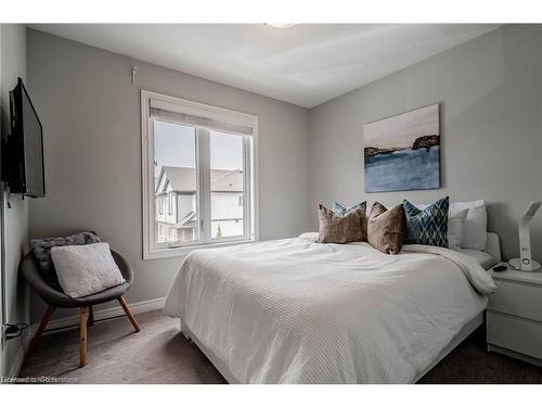 55-7768 Ascot Circle, Niagara Falls, ON - Indoor Photo Showing Bedroom