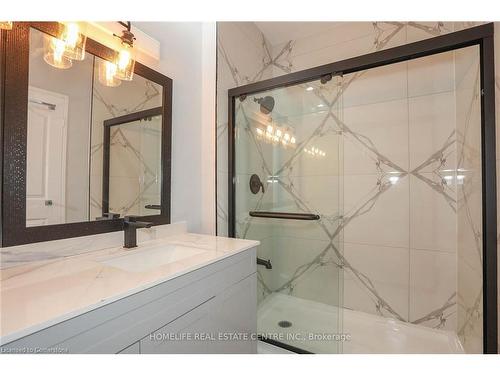 117-8111 Forest Glen Drive, Niagara Falls, ON - Indoor Photo Showing Bathroom