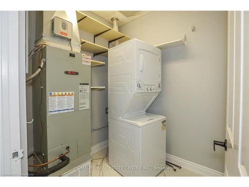 117-8111 Forest Glen Drive, Niagara Falls, ON - Indoor Photo Showing Laundry Room