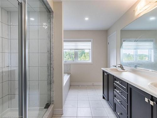 116 Eva Drive, Breslau, ON - Indoor Photo Showing Bathroom