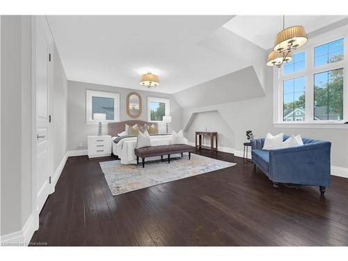 397 Bentley Road, Halton, ON - Indoor Photo Showing Living Room