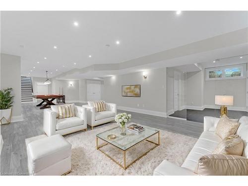 397 Bentley Road, Halton, ON - Indoor Photo Showing Living Room