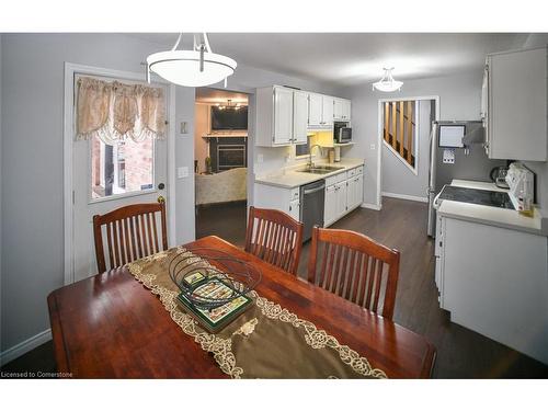 15 Turquoise Court, Chatham-Kent, ON - Indoor Photo Showing Dining Room