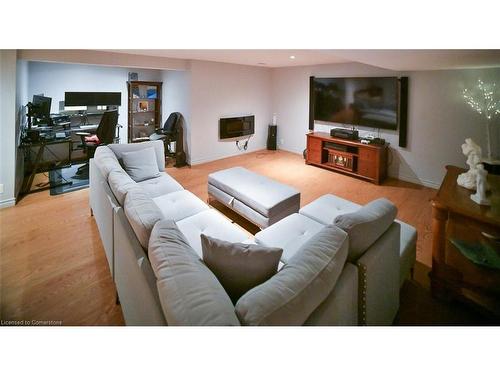 15 Turquoise Court, Chatham-Kent, ON - Indoor Photo Showing Living Room