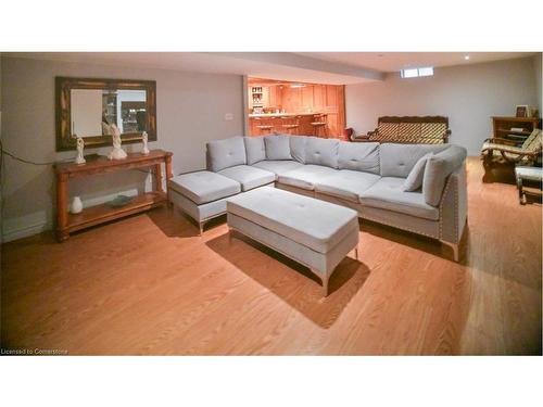 15 Turquoise Court, Chatham-Kent, ON - Indoor Photo Showing Living Room