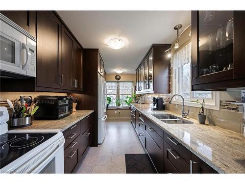 794 Laurier Avenue, Milton, ON - Indoor Photo Showing Kitchen With Double Sink