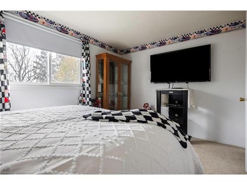 794 Laurier Avenue, Milton, ON - Indoor Photo Showing Bedroom