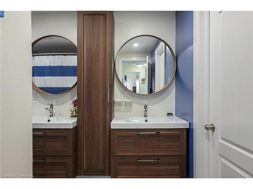 794 Laurier Avenue, Milton, ON - Indoor Photo Showing Bathroom