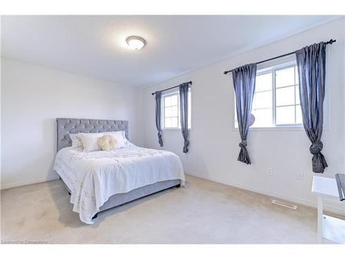 26-151 Green Road S, Stoney Creek, ON - Indoor Photo Showing Bedroom