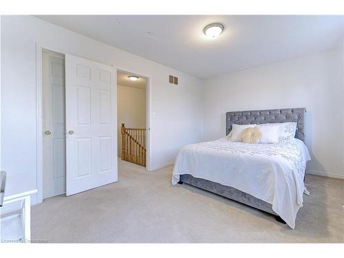 26-151 Green Road S, Stoney Creek, ON - Indoor Photo Showing Bedroom