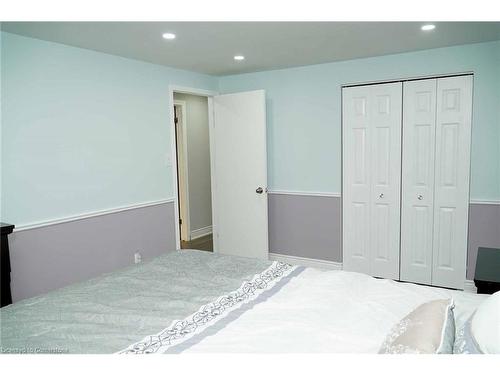 11 Wheatfield Crescent, Kitchener, ON - Indoor Photo Showing Bedroom