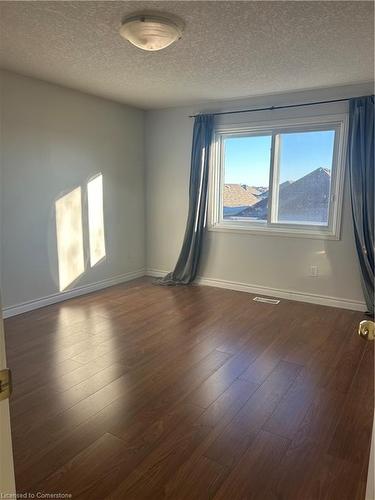 984 Copper Leaf Crescent, Kitchener, ON - Indoor Photo Showing Other Room