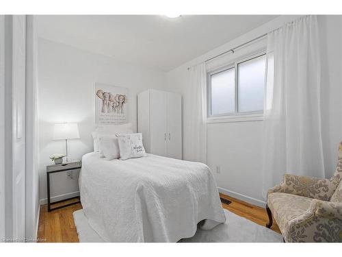 67 Moore Park Crescent, Georgetown, ON - Indoor Photo Showing Bedroom