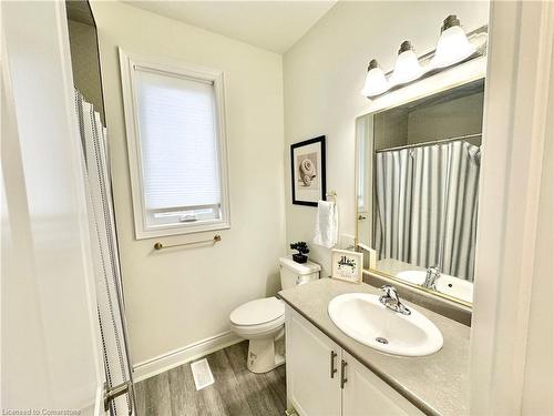 50 Seaton Crescent, Tillsonburg, ON - Indoor Photo Showing Bathroom