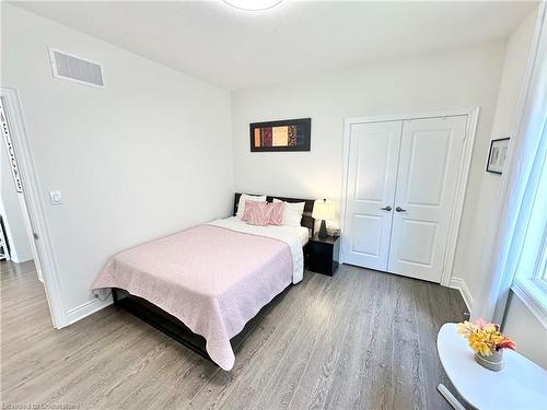 50 Seaton Crescent, Tillsonburg, ON - Indoor Photo Showing Bedroom