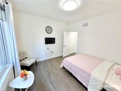 50 Seaton Crescent, Tillsonburg, ON - Indoor Photo Showing Bedroom