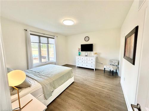 50 Seaton Crescent, Tillsonburg, ON - Indoor Photo Showing Bedroom