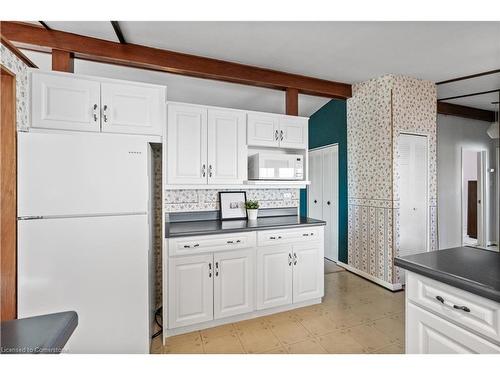 118 West 19Th Street, Hamilton, ON - Indoor Photo Showing Kitchen