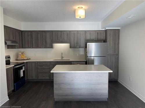 D029-26 Urbane Boulevard, Kitchener, ON - Indoor Photo Showing Kitchen With Upgraded Kitchen