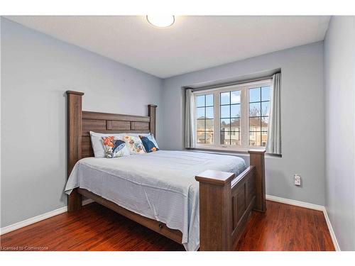 7174 Frontier Ridge, Mississauga, ON - Indoor Photo Showing Bedroom