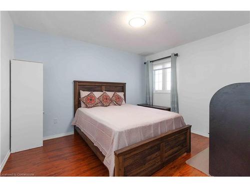 7174 Frontier Ridge, Mississauga, ON - Indoor Photo Showing Bedroom