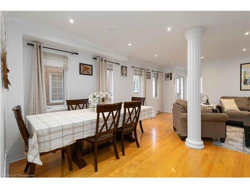 7174 Frontier Ridge, Mississauga, ON - Indoor Photo Showing Dining Room