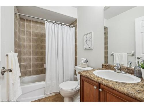 76 Griffiths Avenue, Cambridge, ON - Indoor Photo Showing Bathroom