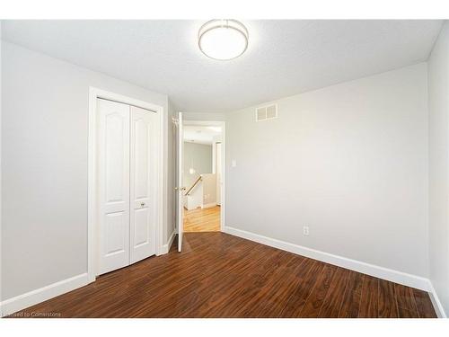 587 Langlaw Drive, Cambridge, ON - Indoor Photo Showing Other Room