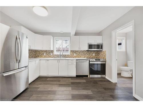 259 Charles Street W, Ingersoll, ON - Indoor Photo Showing Kitchen With Upgraded Kitchen