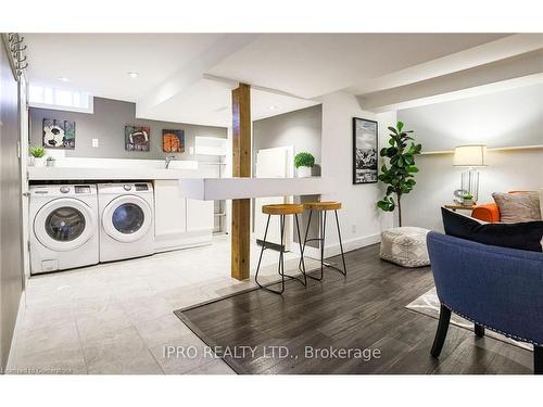 530 Roseheath Drive, Milton, ON - Indoor Photo Showing Laundry Room