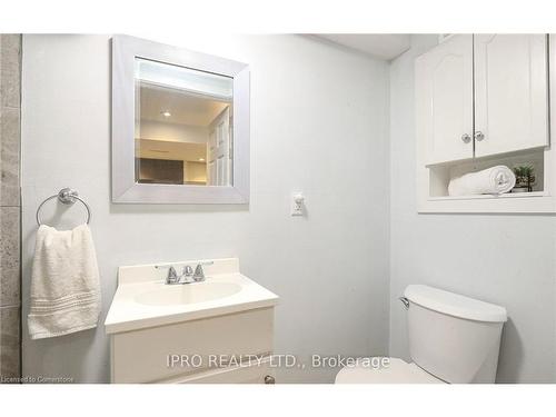 530 Roseheath Drive, Milton, ON - Indoor Photo Showing Bathroom