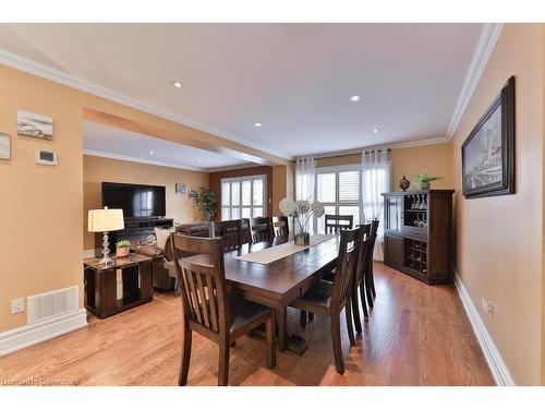 4061 Rolling Valley Drive, Mississauga, ON - Indoor Photo Showing Dining Room