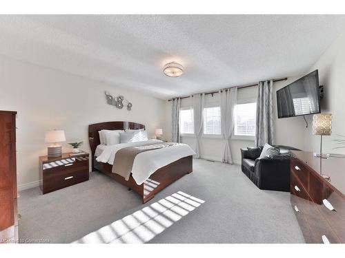 4061 Rolling Valley Drive, Mississauga, ON - Indoor Photo Showing Bedroom