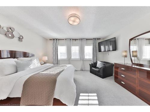 4061 Rolling Valley Drive, Mississauga, ON - Indoor Photo Showing Bedroom