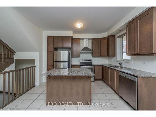 278 Lagerfeld Drive, Brampton, ON - Indoor Photo Showing Kitchen With Double Sink