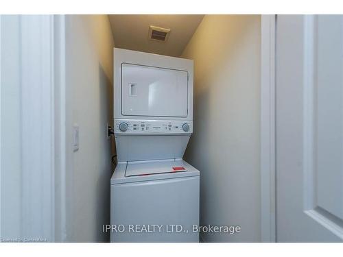 278 Lagerfeld Drive, Brampton, ON - Indoor Photo Showing Laundry Room