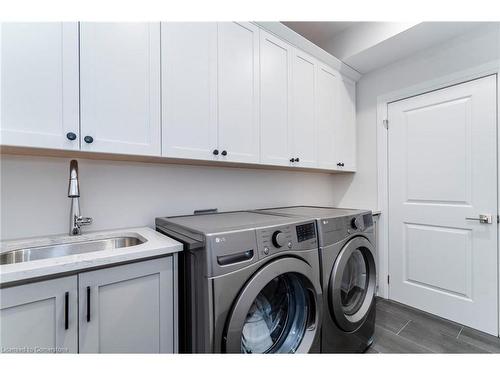 12 Navigator Rd Road, Penetanguishene, ON - Indoor Photo Showing Laundry Room