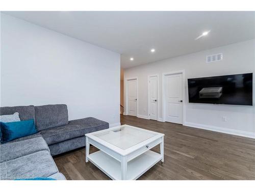 12 Navigator Rd Road, Penetanguishene, ON - Indoor Photo Showing Living Room