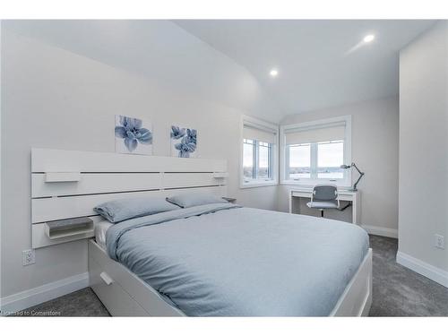 12 Navigator Rd Road, Penetanguishene, ON - Indoor Photo Showing Bedroom