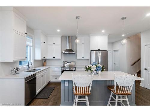 12 Navigator Rd Road, Penetanguishene, ON - Indoor Photo Showing Kitchen With Double Sink With Upgraded Kitchen